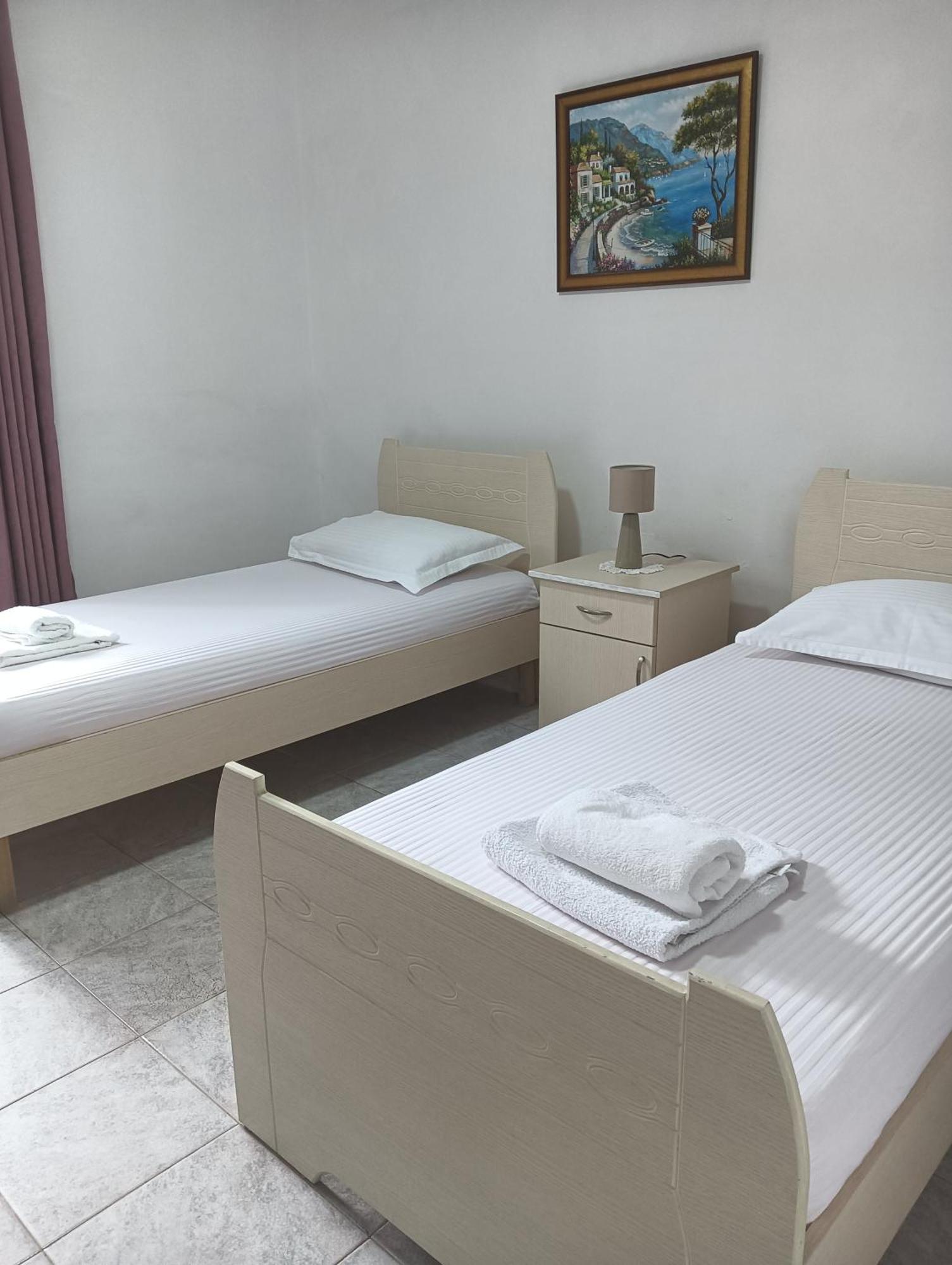Vila Aliaj Luxury With 2 With Private Wonderful Terrace * Durrës