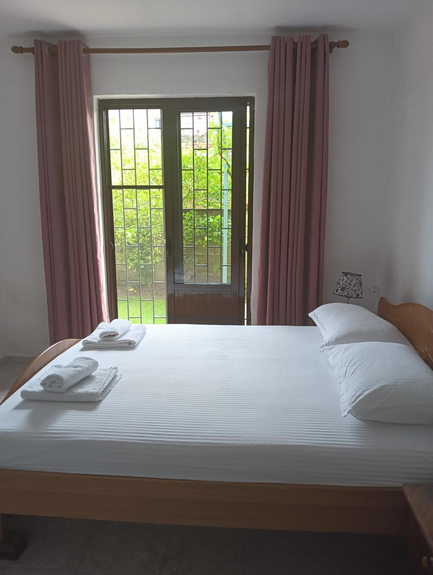 Vila Aliaj Luxury With 2 With Private Wonderful Terrace Appartamento *