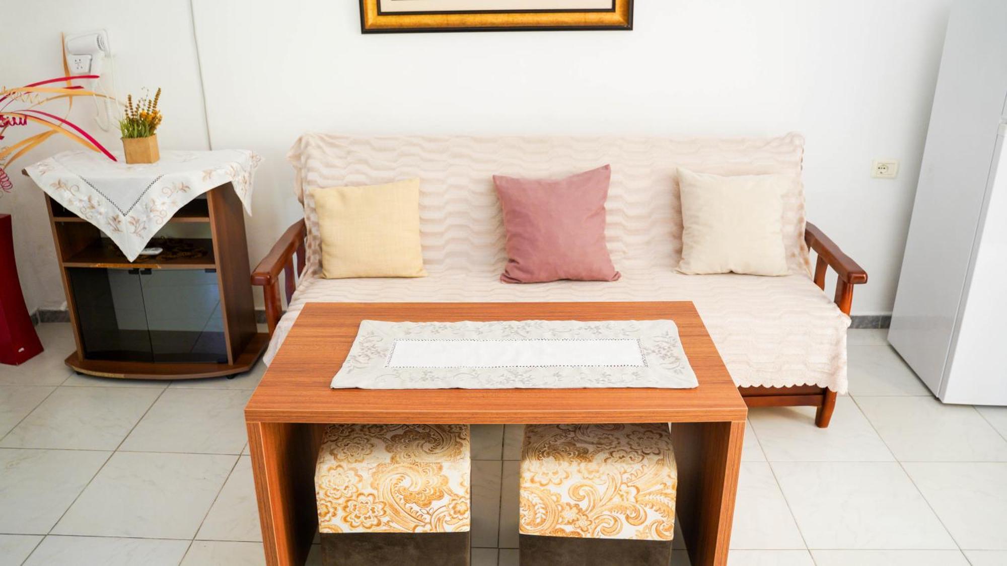 Vila Aliaj Luxury With 2 With Private Wonderful Terrace Durrës
